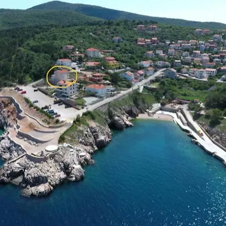 Apartment Apartman Cubranic Vrbnik (Primorje-Gorski Kotar)